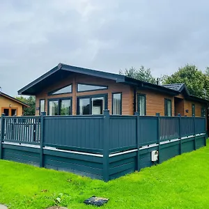 Blue Bell With Hot Tub Malton , Little Habton United Kingdom